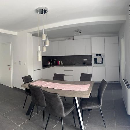 ראב Apartmani Lana מראה חיצוני תמונה